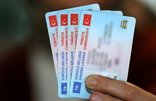 Sürücü belgeleri yenileniyor: Eski ehliyetler için son tarih 31 Temmuz