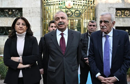 Pervin Buldan'dan duygusal mesaj! Sırrı Süreyya Önder'e seslendi: Hadi uyan...