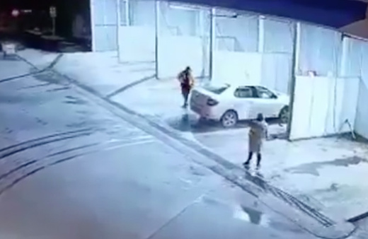 Samsun'da akaryakıt istasyonunda araç yıkama çöktü baba ile 2 kızı öldü
