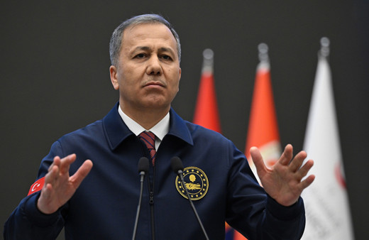 İçişleri Bakanı Ali Yerlikaya Özgür Özel'e sert tepki gösterdi: "Söylediklerin alçak bir iftira"