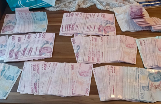 İzmir'de FETÖ operasyonu! 31 şüpheli gözaltına alındı