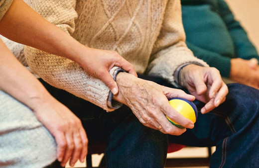 Fethiye'de Alzheimer hastaları su içinde egzersiz yaptı