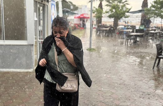 Meteoroloji saat verip uyardı: Gök gürültülü sağanak yağış geliyor! Çok sayıda il listede