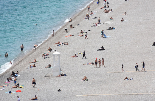 Antalya ve Muğla sahillerinde güneşli hava yoğunluğu