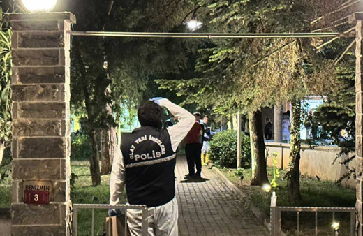 Kadıköy'de yangın faciası: 1 kişi yaşamını yitirdi