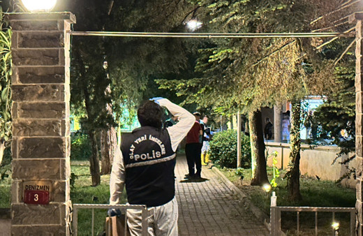 Kadıköy'de yangın faciası: 1 kişi yaşamını yitirdi