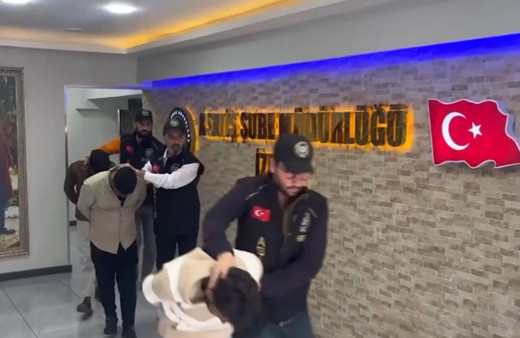 Dolandırıcılık şebekesine yönelik 17 ilde operasyon! Bakan Yerlikaya açıkladı: 73 şüpheli tutuklandı