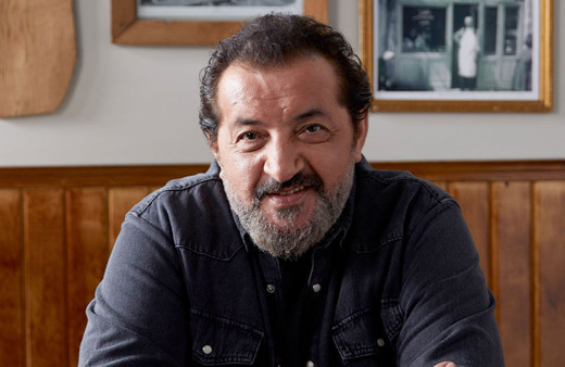 Mehmet Yalçınkaya'nın restoranındaki yüksek fiyatlar sosyal medyada gündem oldu