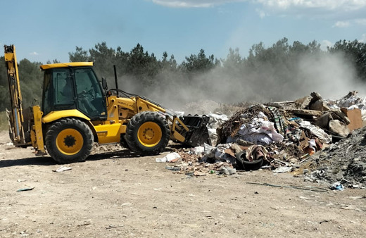 Açık alana atık döken belediyeye 1,8 milyon tl ceza