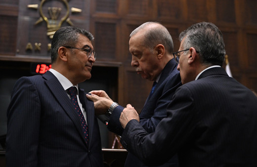 'Cumhurbaşkanı Erdoğan, rozet taktığı vekili tanımadı' iddiasına yalanlama