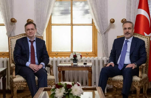 Bakan Fidan, Rusya Federasyonu Devlet Başkanı Medinskiy ile görüştü