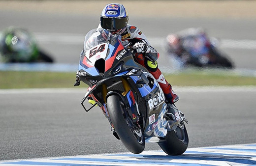 Milli motosikletçi Toprak Razgatlıoğlu, Çekya'da birinci oldu