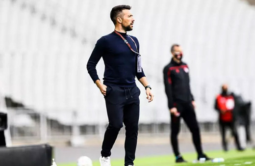 10 puanlık farkı koruyamadı, şampiyonluktan oldu