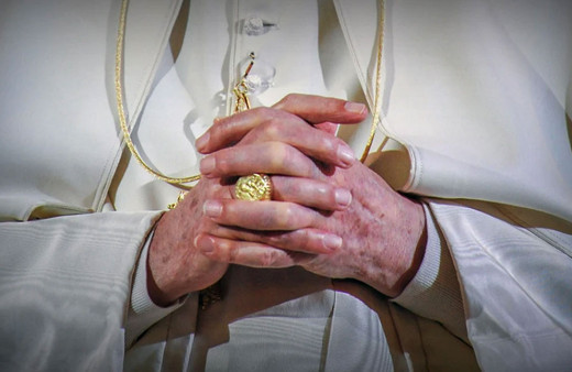 Yeni Papa 14. Leo'ya 520 bin dolarlık yüzük takıldı