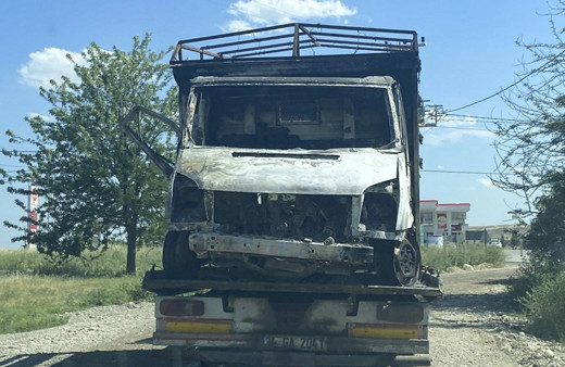 Yanmış kamyonetten cesetleri çıkmıştı! Diyarbakır'da baba ve oğlunun ölümünde 3 gözaltı