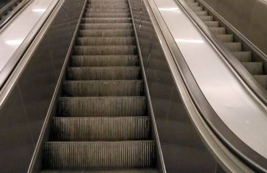 Ünalan Metro İstasyonu'nda arızalar yolcuları çileden çıkarttı