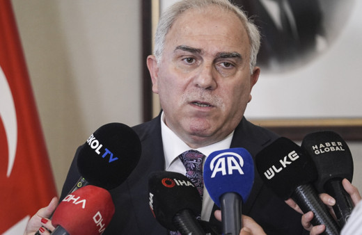 Fatih Belediye Başkanı'ndan Özgür Özel'e sert yanıt