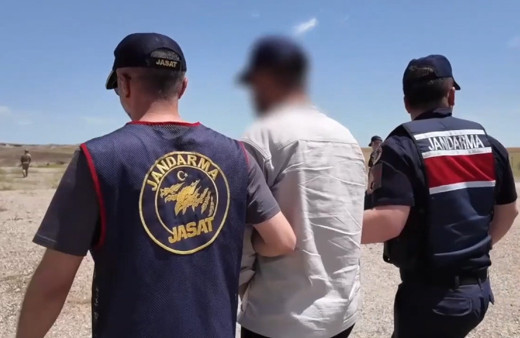 Diyarbakır'da yanmış kamyonette cesetleri bulunmuştu! Baba ile oğlu 200 bin lira için öldürülmüş