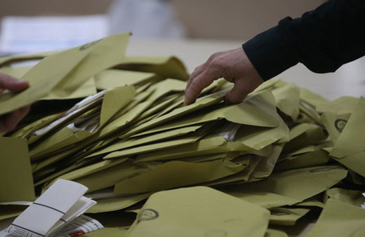 Son anketin sonucu çok konuşulur! İlk sıra ne Ak Parti'nin ne de CHP'nin!