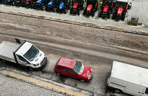 Malatya ve Ardahan'da dolu yağdı
