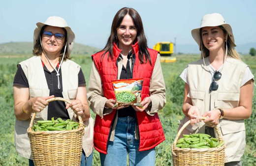 Tarımın Kadın Yıldızları’nın emeğiyle SuperFresh 'Ege’den Hasat Bezelye'