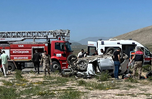 Van'da feci kaza! 4 kişi hayatını kaybetti