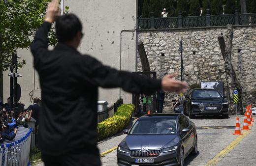 Rusya Ukrayna barış görüşmeleri İstanbul Çırağan Sarayı'nda başladı