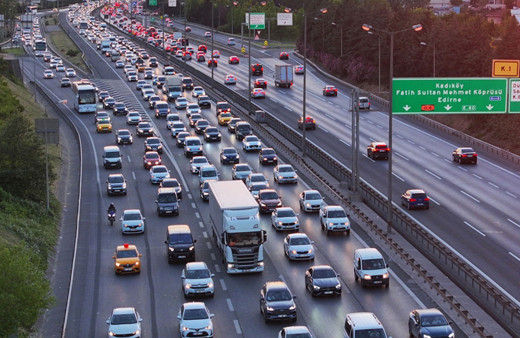 Kurban Bayramı tatili başladı binlerce kişi yollara düştü! Köprüden geçişler ücretsiz, bu yollarda çalışma var