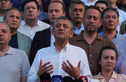 Özgür Özel, Ferdi Zeyrek için gözyaşları içinde helallik istedi