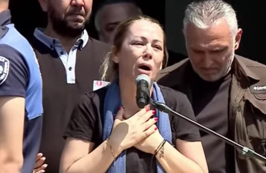 Ferdi Zeyrek'in eşi Nurcan Zeyrek ağlattı 16 yaşından beri ellerimiz hiç ayrılmadı