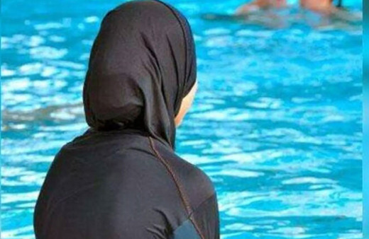 Suriye'de kadınlar için plajlarda haşema giymek zorunlu oldu