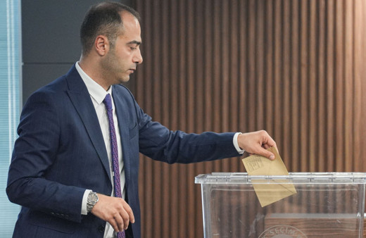 Gaziosmanpaşa Belediyesi AK Parti'ye geçti! Eray Karadeniz seçildi