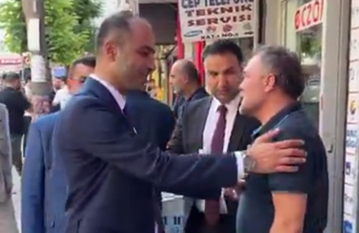 Gaziosmanpaşa'da Eray Karadeniz belediyenin başına geçti sokağa indi