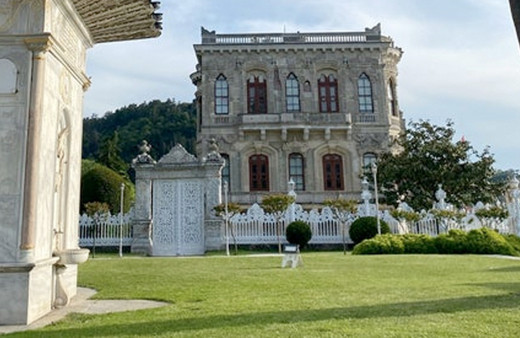 İstanbul'da tarihi yapılara ait bahçelerde geçirilecek süre uzatıldı