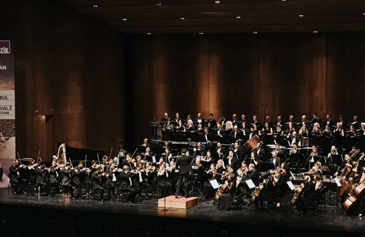 53. İstanbul Müzik Festivali'nde Gautier Capuçon ve Alexandre Kantorow konser verdi