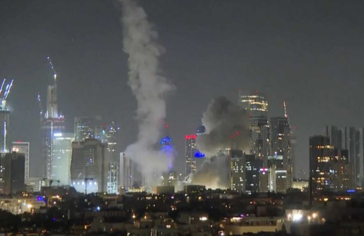 İran misilleme yaptı İsrail'i 150 hipersonik füzeyle vurdu Tel Aviv ateş içinde