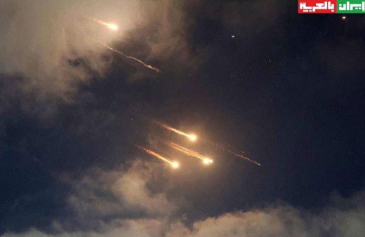 İran, saat verip İsrail'e yüzlerce füze gönderdi