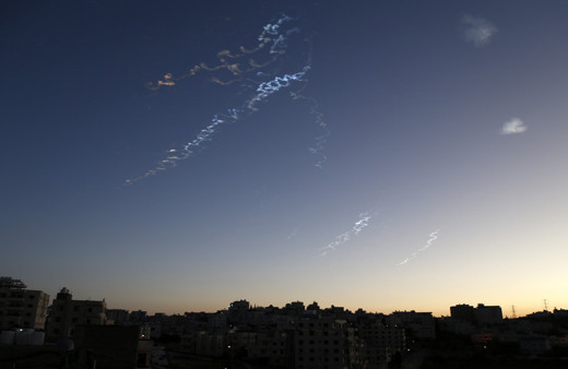 İran'dan İsrail'e yeni bir füze saldırısı! 2 kişi öldü, 21 yaralı var