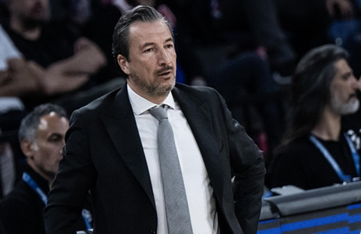 Anadolu Efes'te Luca Banchi dönemi sona erdi