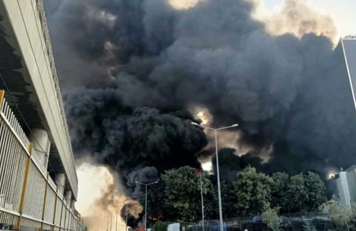İzmir’de plastik depo yangını: Yoğun duman, hastalar tahliye edildi