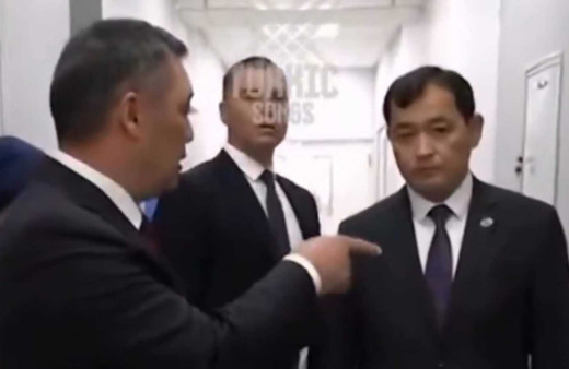 Kırgızistan Cumhurbaşkanı'ndan Sağlık Bakanı'na kameralar önünde fırça