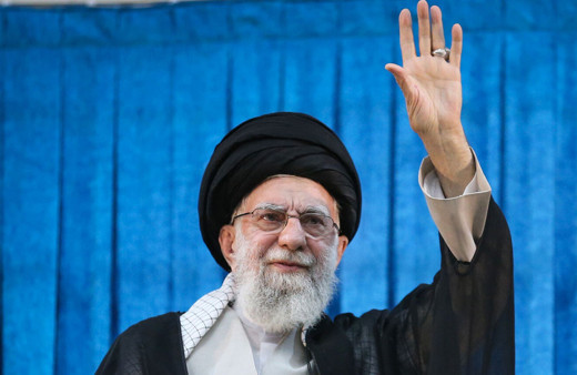 Ali Hamaney'den Trump'ın 'koşulsuz teslim ol' çağrısına yanıt