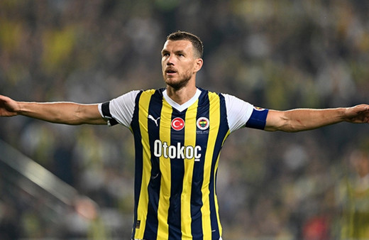 Edin Dzeko yeni takımı için sağlık kontrollerinden geçti