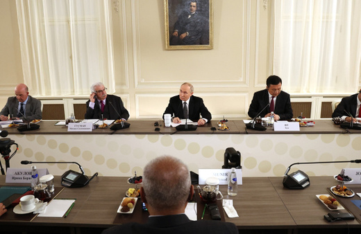 Putin İran'a '250 Rus' var diyerek destek çıktı! Hamaney'i öldürme planına tepki gösterdi