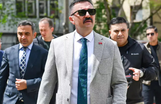 Merkeze çekilen eski Tunceli Valisi Bülent Tekbıyıkoğlu'ndan dikkat çeken paylaşım