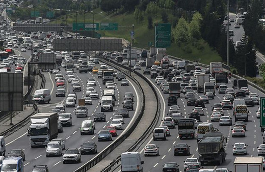 Bakan Yerlikaya duyurdu! Yılbaşından itibaren havadan denetimlerde 85 bin 842 sürücüye işlem yapıldı