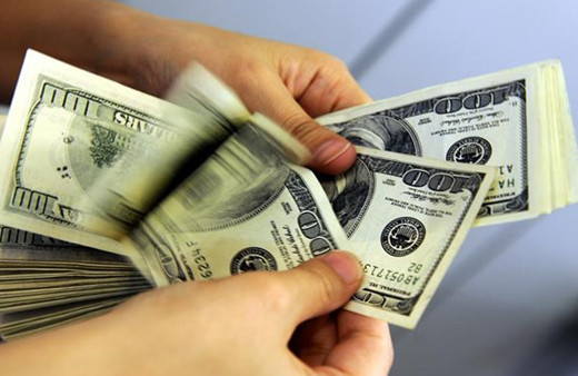 Dolar ve Euro'da günün ilk alış-satış rakamları