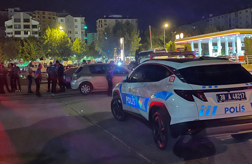 Kayseri'de kızların kavgası feci bitti