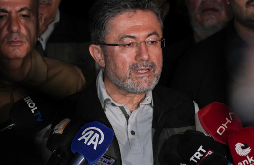 Orman yangınlarında tehlike büyüyor, tahliyeler başladı