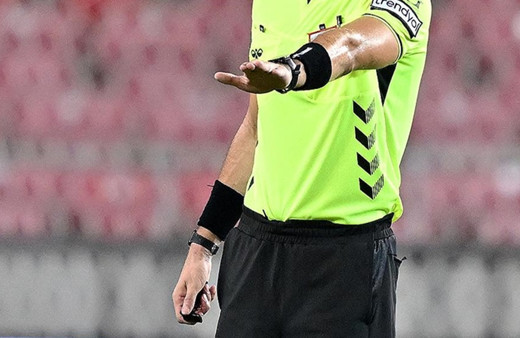 Yeni sezonda görev yapacak üst klasman ve VAR hakemleri açıklandı